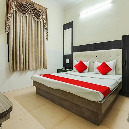 Oyo Hotel Shagun Chandīgarh Екстериор снимка