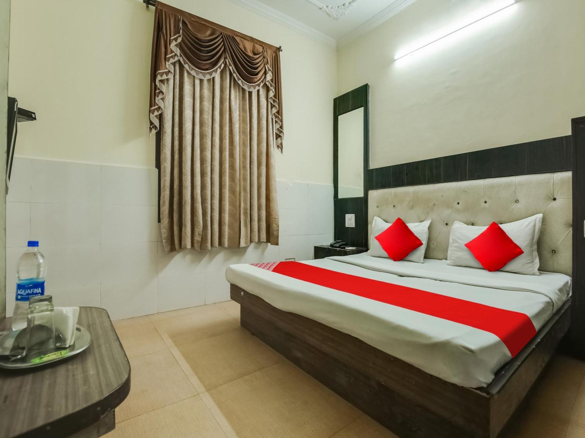 Oyo Hotel Shagun Chandīgarh Екстериор снимка