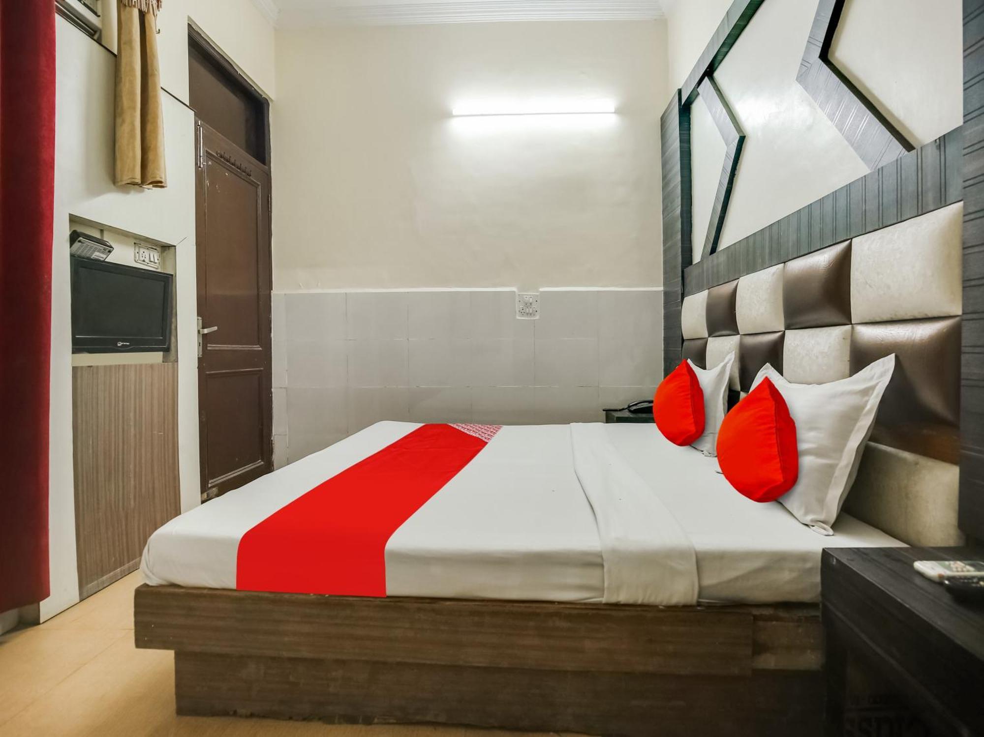 Oyo Hotel Shagun Chandīgarh Екстериор снимка