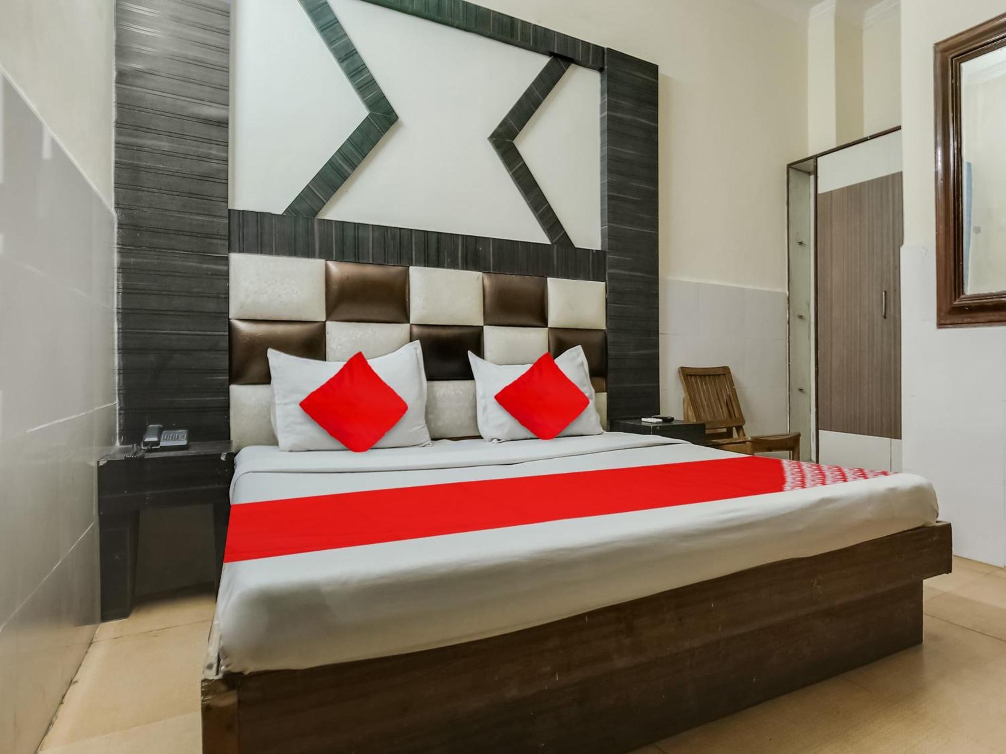 Oyo Hotel Shagun Chandīgarh Екстериор снимка